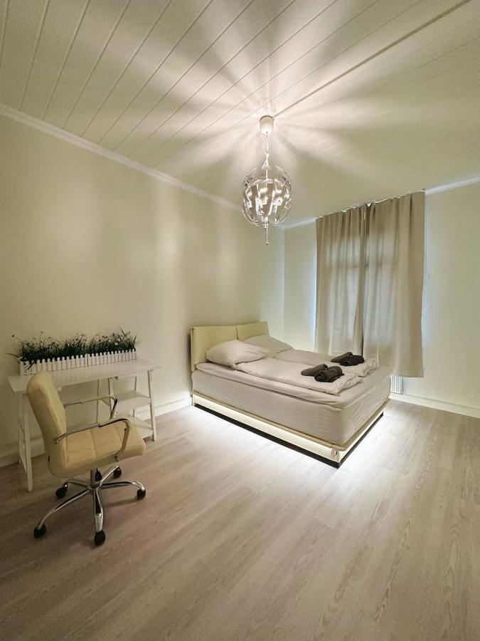 2 Schlafzimmer Waschenspuelmaschine Дуйсбург Экстерьер фото